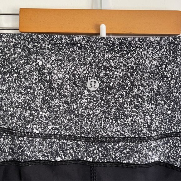 LululemonInMovementTight25BlockedLeggingsBlackDiffuseStarlightUS12 - Picture 7 of 8